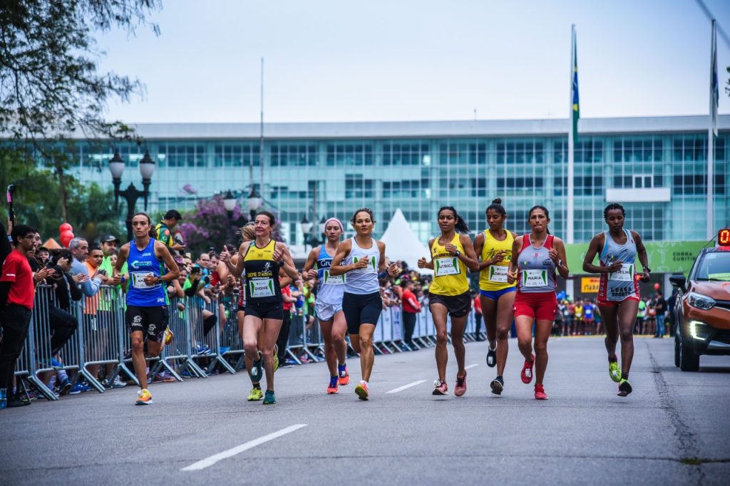 Maratona de Curitiba Rumo 2022 reúne 10 mil atletas