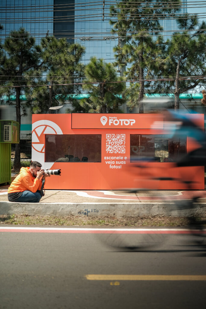 Fotop anuncia espaço na ciclovia do Rio Pinheiros